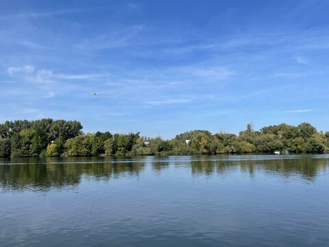 Der Main am Opelwerk R&uuml;sselsheim