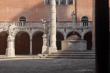 Chiostro convento dei Frari