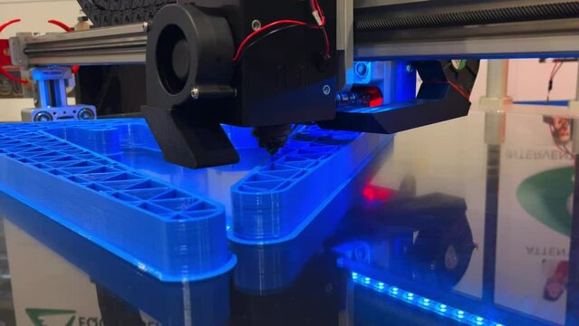 Industrial 3D Printer printing a big object part