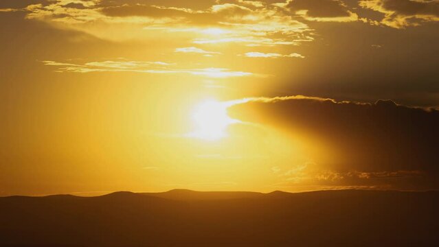 Radiant Sunrise over Open Horizon Establishing Shot Timelapse