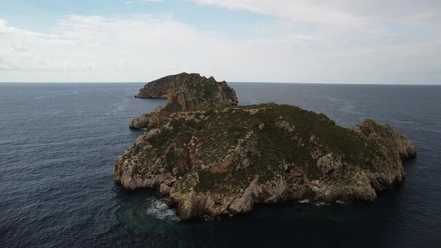 Grupo de Islas en medio del mar. Islas Malgrats