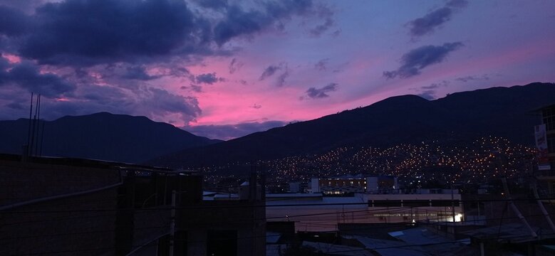 atardecer en Hu&aacute;nuco per&uacute; 
