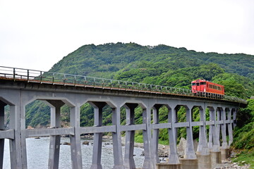 惣郷川橋梁　線路　山口