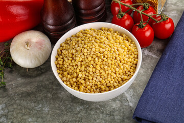 Dry ptitim heap in the bowl