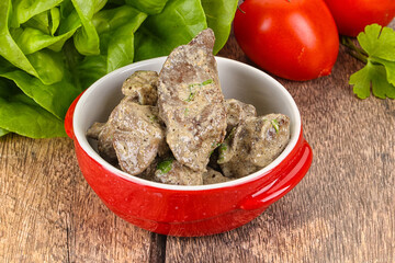 Chicken liver with cream sauce