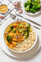 ramen noodle with chicken, broccoli and cheese