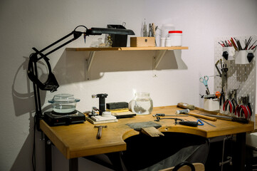 goldsmith workspace in jewelry atelier - obrazy, fototapety, plakaty