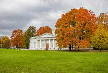 Parks of St. Petersburg. The first days of autumn.