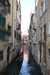 Fototapeta na wymiar canal veneciano