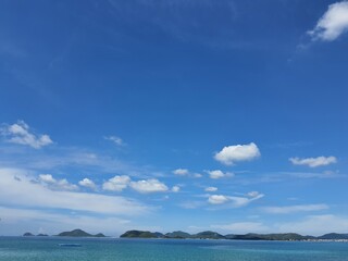 Fototapeta premium sea and ​​mountain sky in thailand