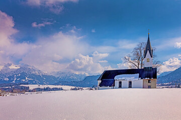 Kapelle in Bolsterlang im Allgäu im Winter