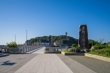 Fototapeta na wymiar 湘南　江の島の岩屋橋