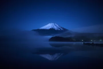 Fotobehang 深夜の富士山 © 正淳 飛知和