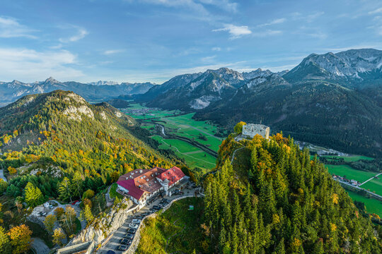 Idyllischer Herbstabend nahe der Burgruine Falkenstein im Ostallg&auml;u