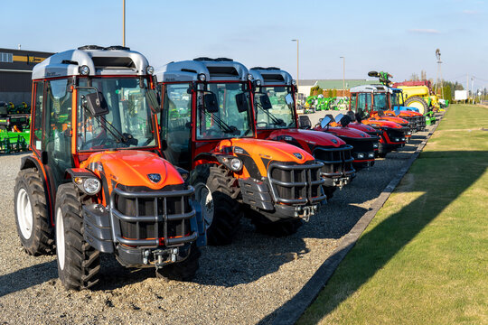 Antonio Carraro SX 7800 orchard tractors. Vineyard tractors Antonio Carraro SX 7800 at dealership outdoor yard at sunny day. Lynden, WA, USA - 13 November 2022