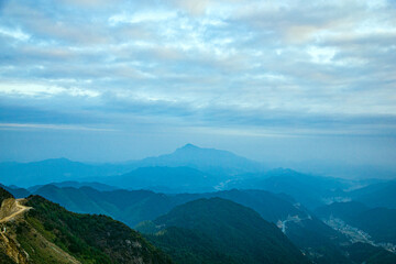Fototapeta na wymiar Zhufengding, Ganzhou City, Jiangxi Province - Outdoor scenery on the top of alpine meadow