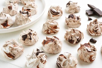 Chocolate meringue cookies