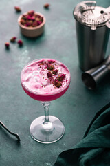 Summer pink cocktail with rose flowers - obrazy, fototapety, plakaty
