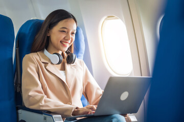 Female airplane passengers, study abroad, asian chinese people, foreign university student...