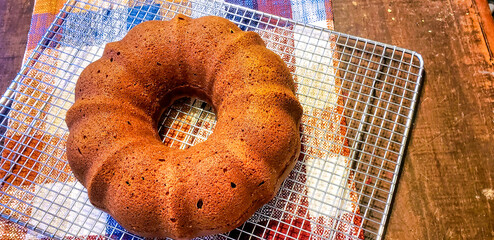 bundt cake cooling fresh out of the oven