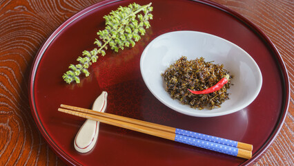 和食｜紫蘇の実の佃煮と緑のシソの実