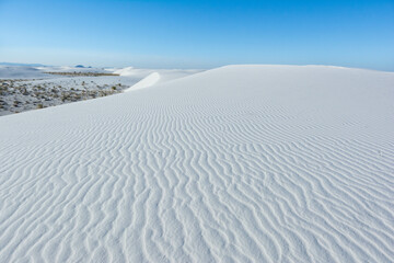 Fototapeta na wymiar ripples and sand dunes in the desert