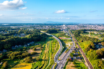牛久沼付近の牛久市街と筑波山、国道6号、常磐線（茨城県）