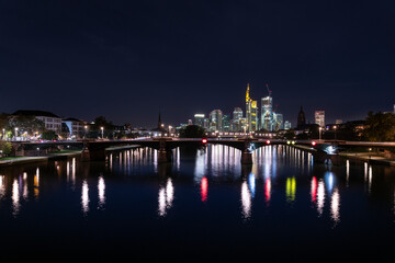 Fototapeta na wymiar Skyline Frankfurts im Oktober 2023