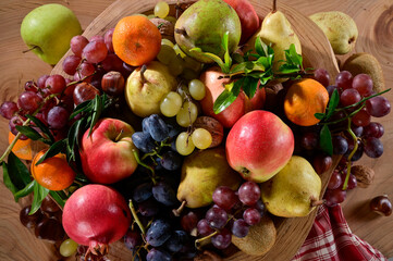 Frutta d'autunno - 664900326