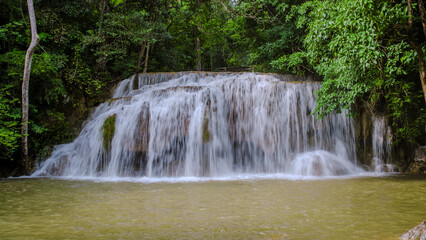 Obraz premium Erawan Waterfall Thailand Kachanaburi, a beautiful deep forest waterfall in Thailand. Erawan Waterfall in National Park