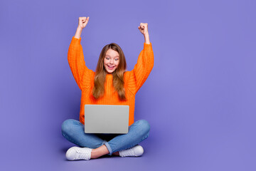 Photo of young girl study online celebrate final examination passed perfectly best score using laptop isolated on purple color background - obrazy, fototapety, plakaty