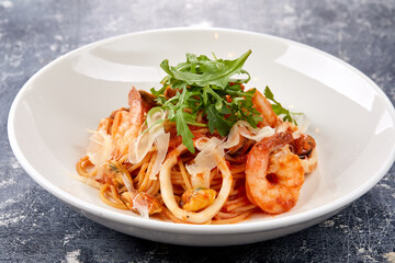 pasta with shrimps and calamari