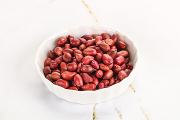 Raw peanut heap for roast