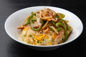 青椒肉絲チャーハン