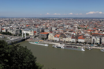 Obraz premium A high angle view of the city of Budapest in Hungary