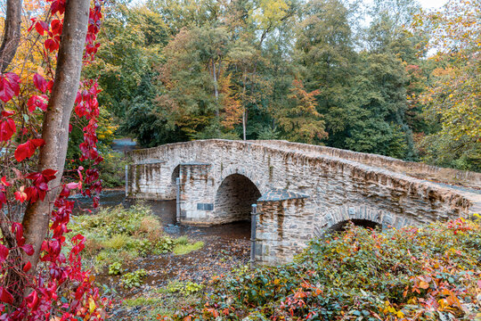 Steinbr&uuml;cke &uuml;ber die Gro&szlig;e Nister bei Hachenburg