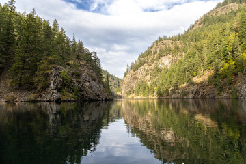 Fototapeta premium lake in the mountains