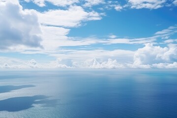 Obraz premium sea with huge white clouds