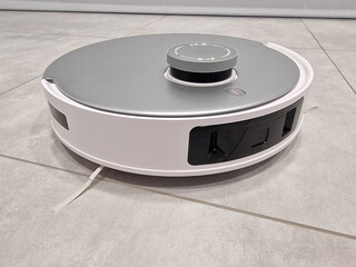 Cleaning robot with AI technology for house keeping