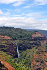 Fototapeta na wymiar Kauai Canyon Waterfall