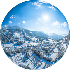 Perfekter Wintertag am Oberjoch im Oberallgäu, Little Planet-Ansicht, freigestellt
