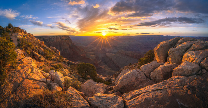 sunset at the lipan point in the grand canyon national park, arizona, usa