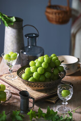 テーブルに置かれたマスカット