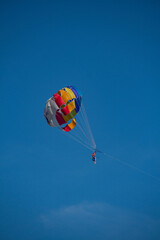 Parachute flight behind the boat