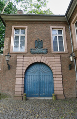 Düsseldorf, Spee´sches Palais, Tor und Gedenktafel an der Bäckerstraße
