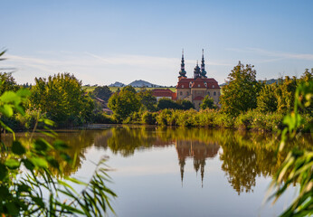 Obraz premium castle on the lake