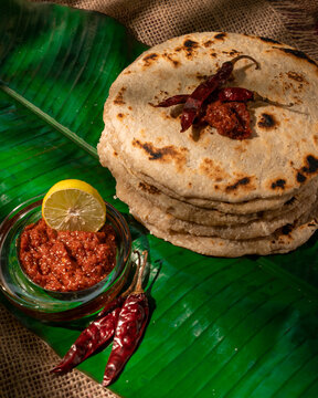 coconut flatbread, coconut roti, Sir Lankan pol roti
