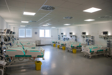 Hospital room with apparatus