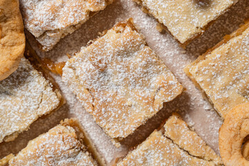 cake with sugar 