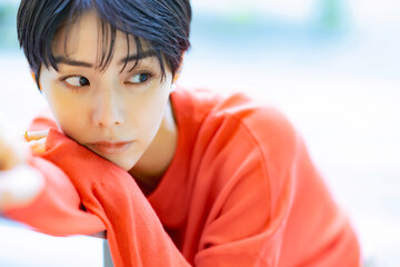 女性のファッションポートレート　ストリートスナップ